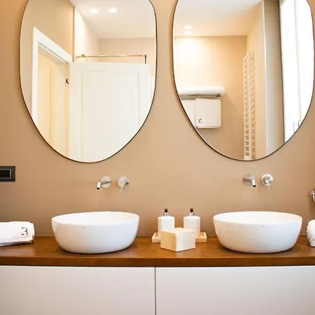 Eleganza Nel Cuore Di Apartamento